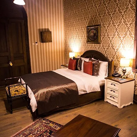 Jasmine Court Hotel 4*