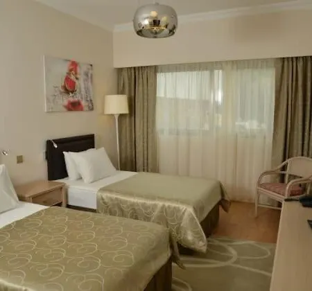 Jasmine Court Отель