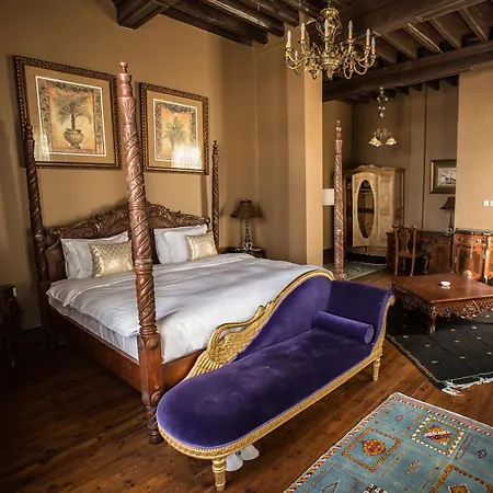 Jasmine Court Hotel