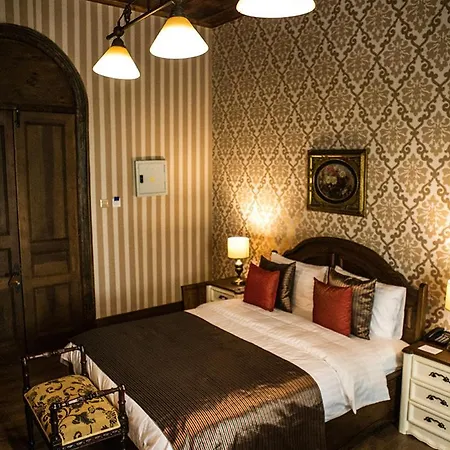 Jasmine Court 4*
